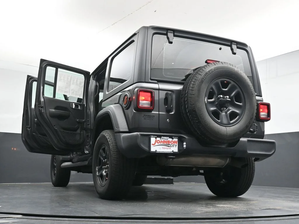 Used 2021 Gray Jeep Unlimited Sport image 41