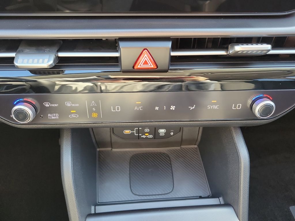 New 2026 Glacial White Pearl Kia EX image 34