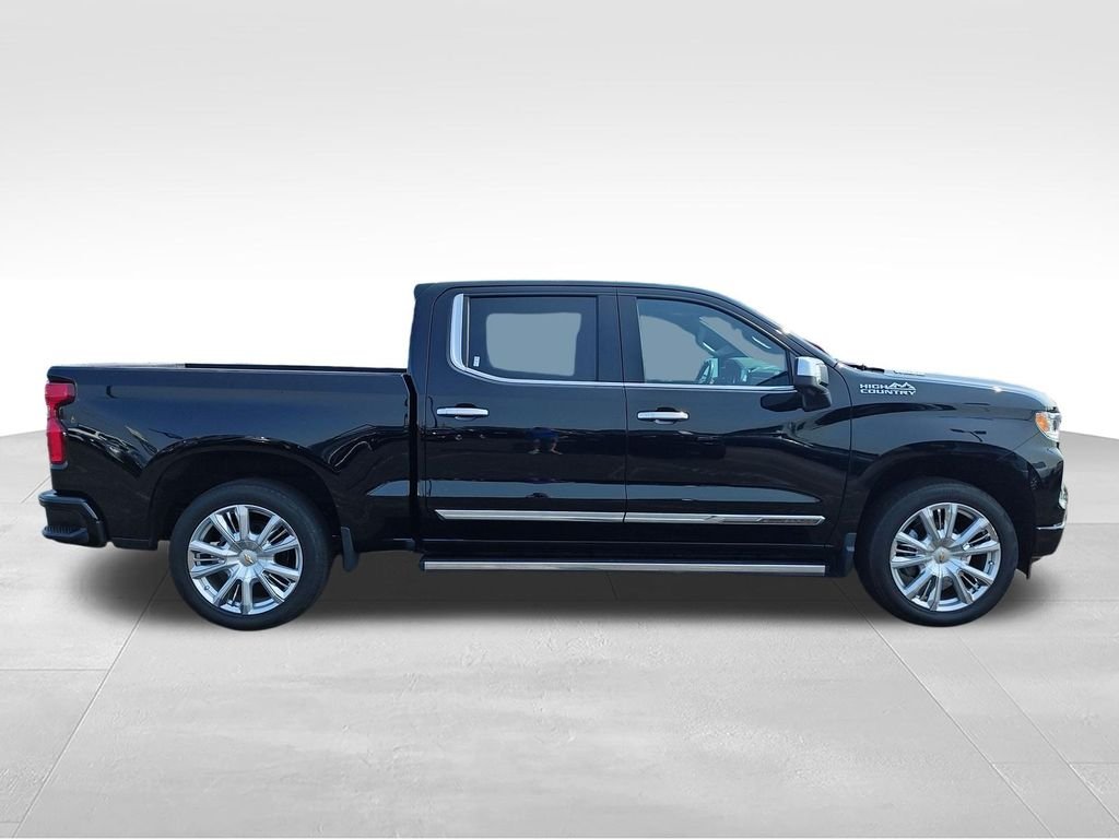 Used 2022 Black Chevrolet High Country image 12