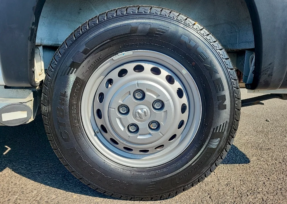 Used 2025 White Ram Base image 19