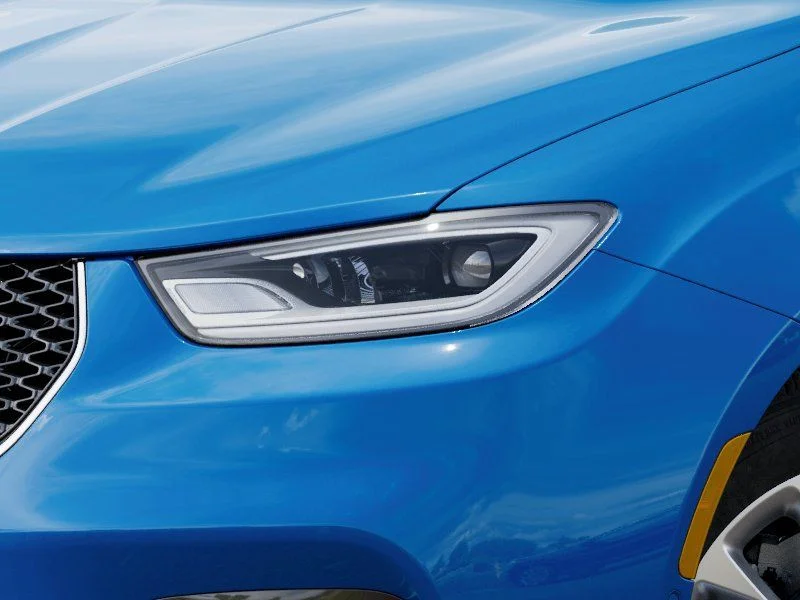 New 2026 Hydro Blue Pearl-Coat Exterior Paint Chrysler Limited image 10