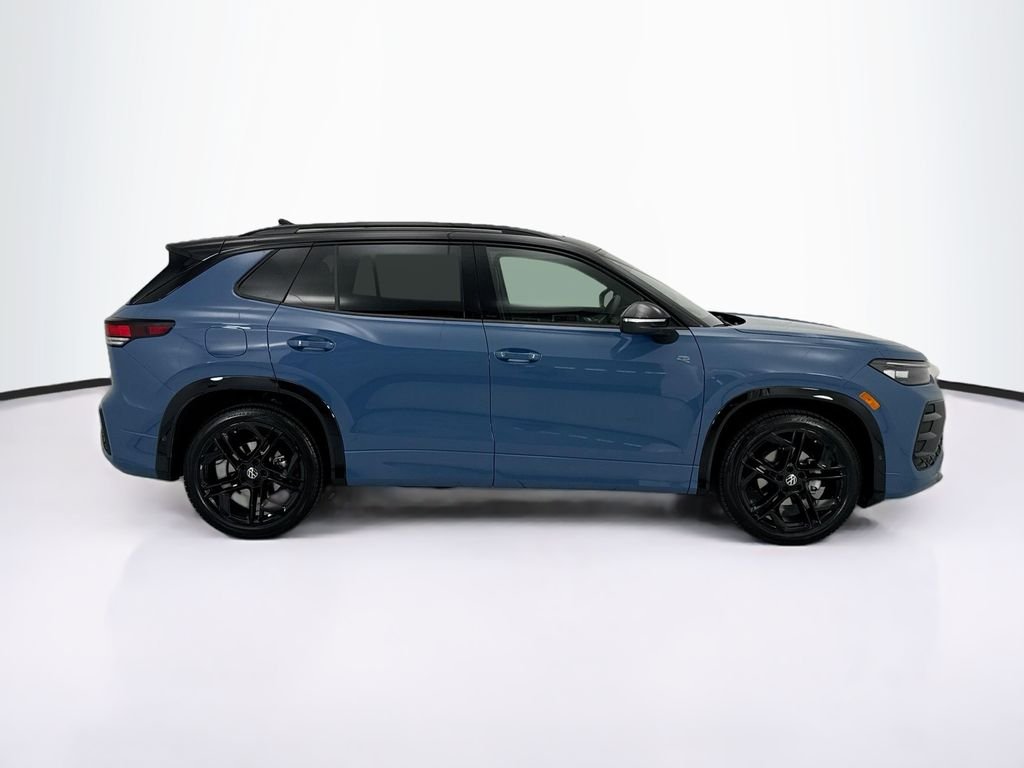 New 2026 Monterey Blue W/Deep Black Roof Volkswagen SE R-Line Black image 4