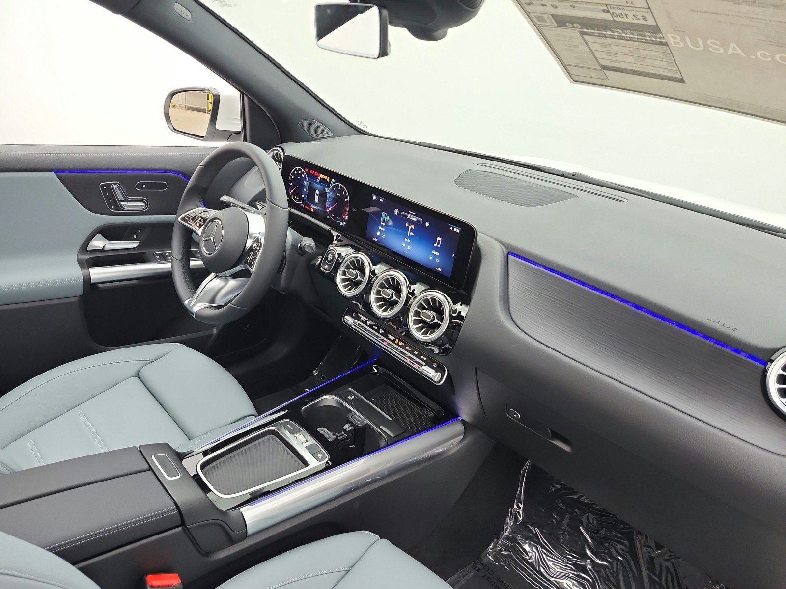 New 2026 Polar White Mercedes-Benz GLA 250 SUV image 13