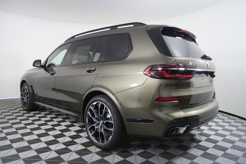 Used 2027 Manhattan Green Metallic BMW xDrive40i image 3