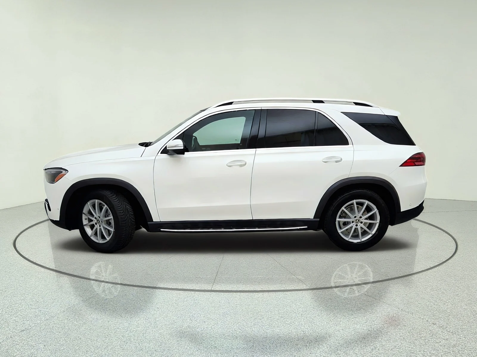 Certified Used 2026 Polar White Mercedes-Benz GLE 350 image 14