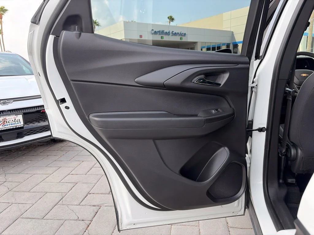 Used 2026 Summit White Chevrolet LT image 16
