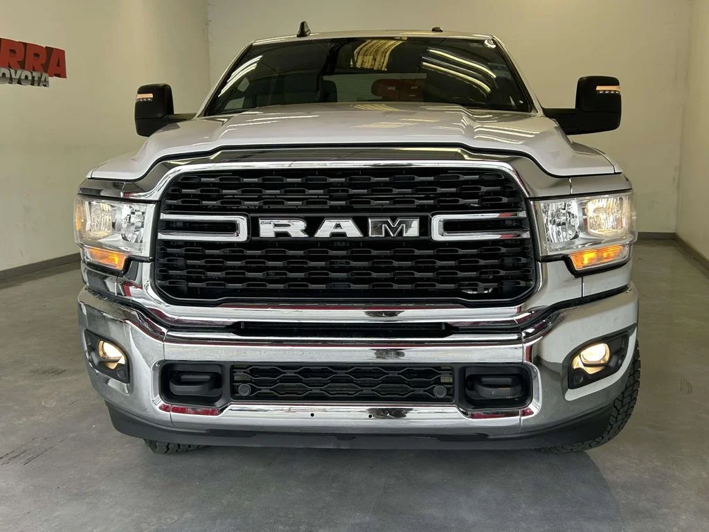 Used 2024 White Ram Big Horn image 8
