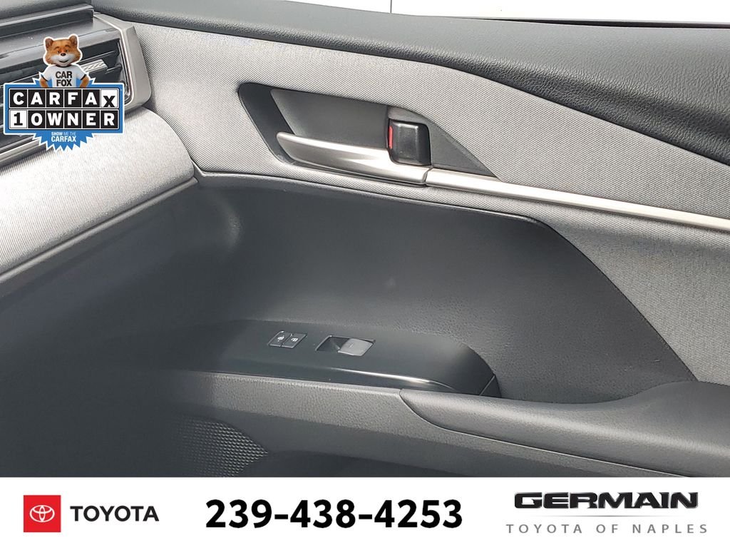 Used 2025 White Toyota LE image 28
