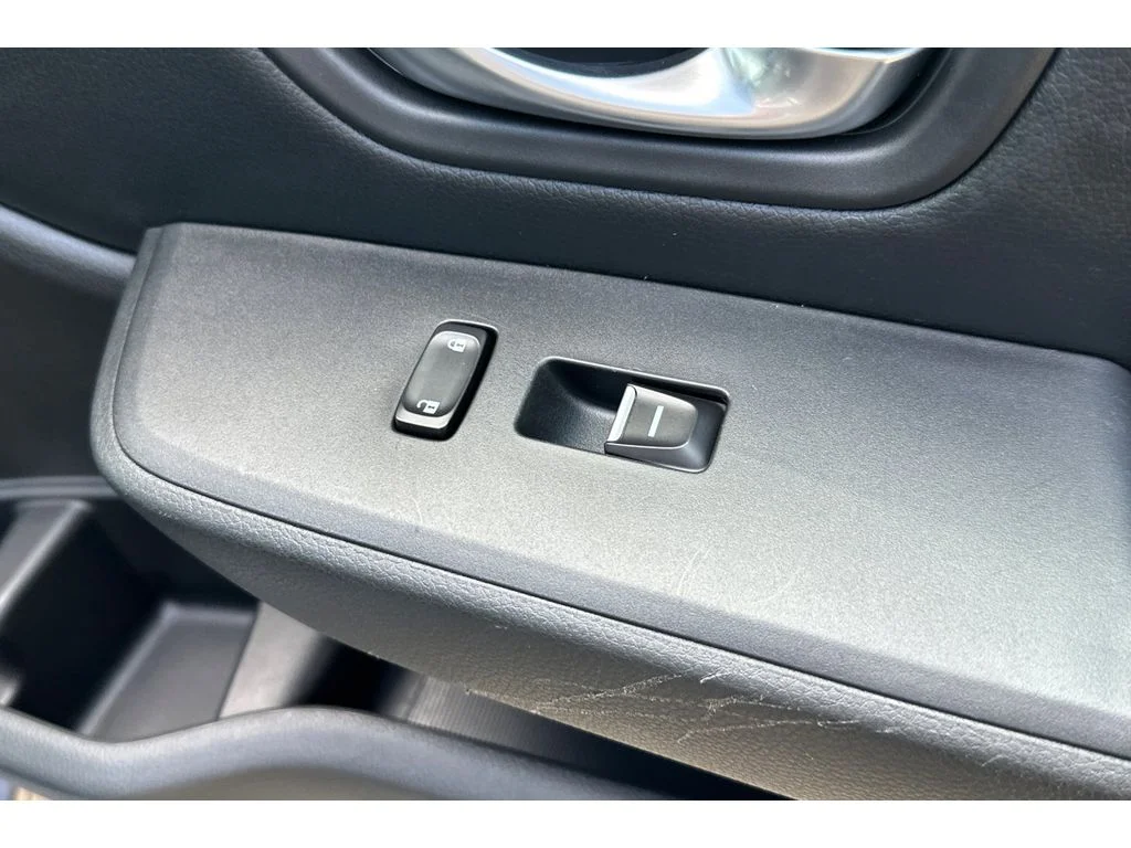Used 2024 Modern Steel Metallic Honda Touring image 23