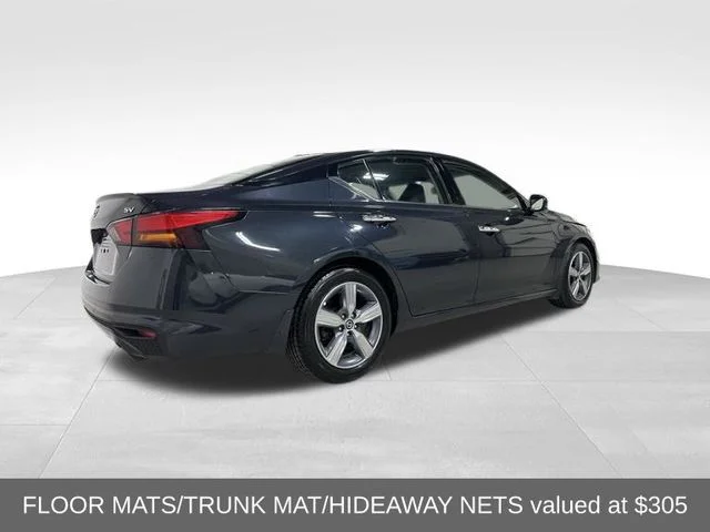 Used 2019 Blue Metallic Nissan 2.5 SV image 7