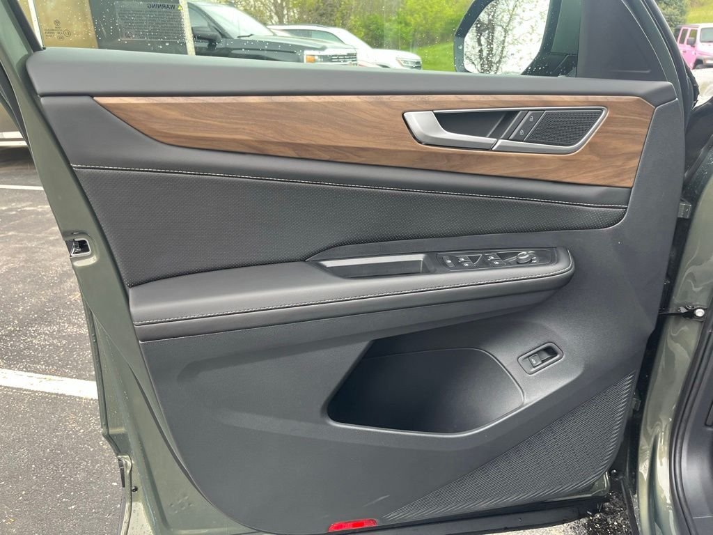 New 2026 Green Volkswagen 2.0T SE w/Technology image 9
