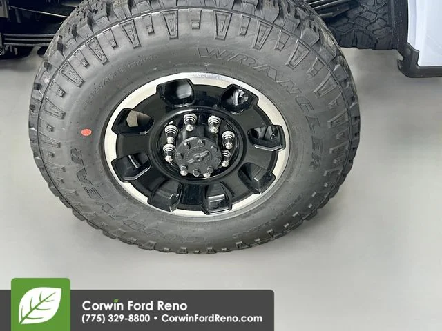 New 2026 Glacier Gray Metallic Tri-Coat Ford Lariat image 33