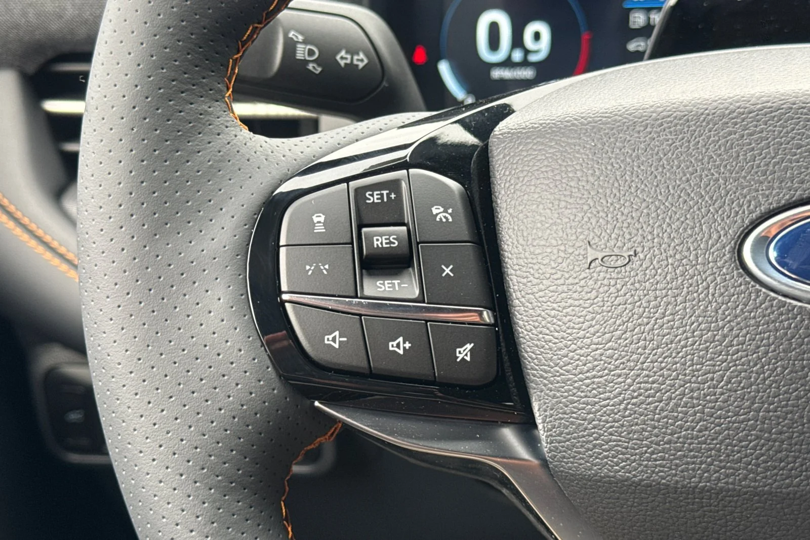 New 2027 Avalanche Gray Ford Tremor® image 28