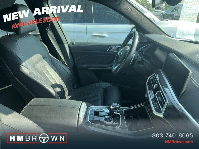 Used 2021  BMW M50i image 5