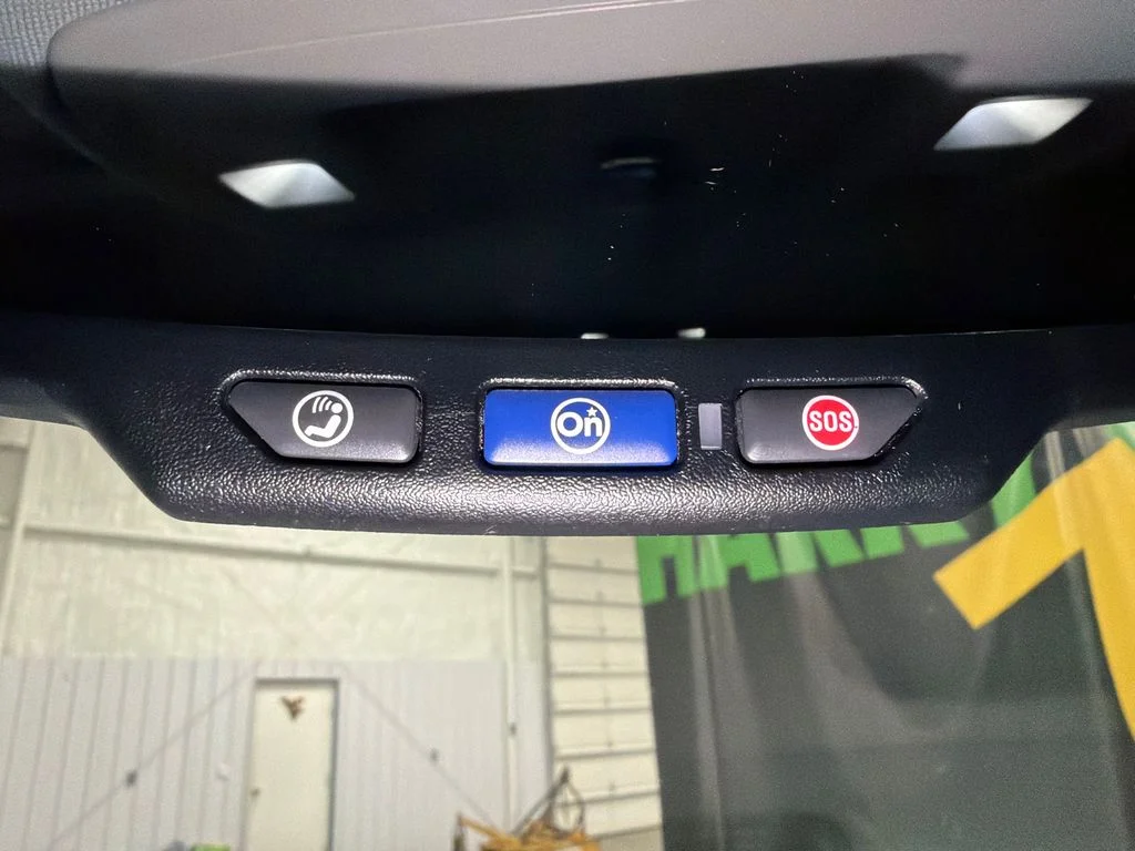 Used 2015 Iridium Metallic GMC SLE image 35