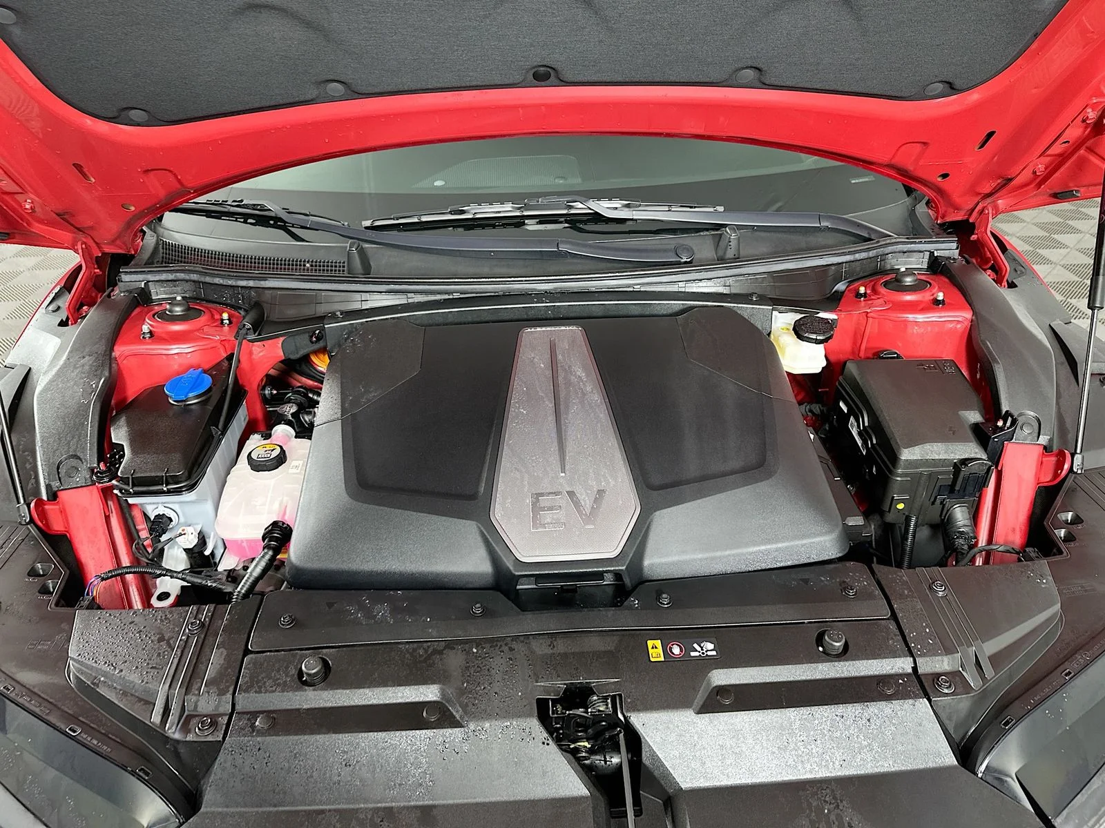 Used 2024 Runway Red Kia Light image 30