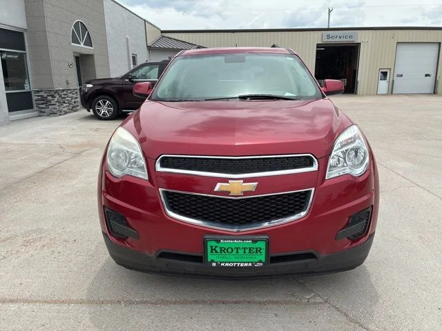 Used 2015 Red Chevrolet LT image 3
