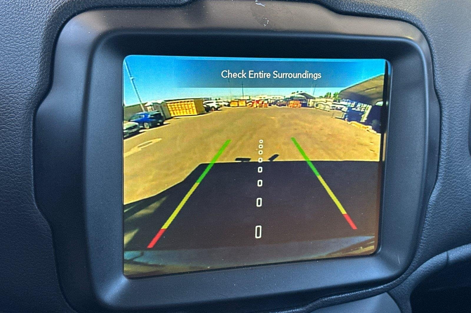 Used 2023 Graphite Gray Jeep Latitude image 20
