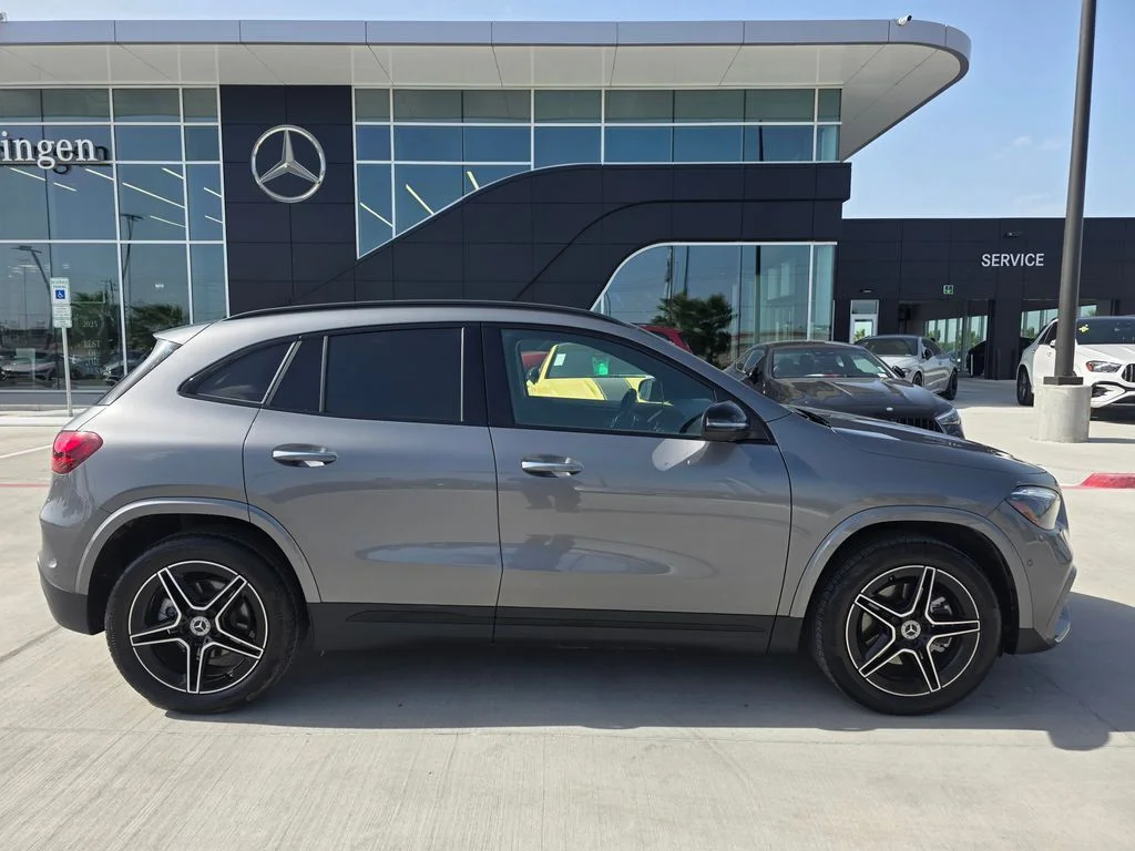 Used 2025 Black Mercedes-Benz GLA 250 image 9