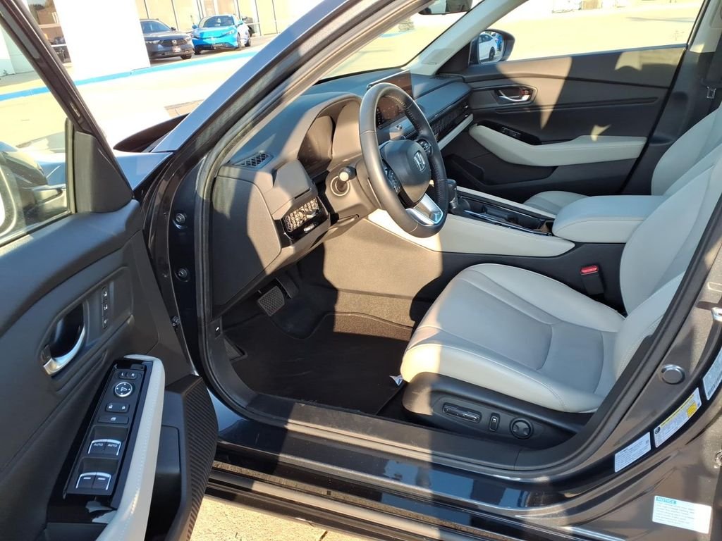 Certified Used 2023 Gold Honda Touring image 18