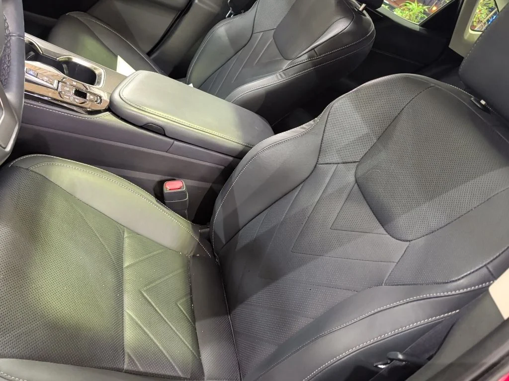 Used 2024 Red Lexus 350h Luxury image 5