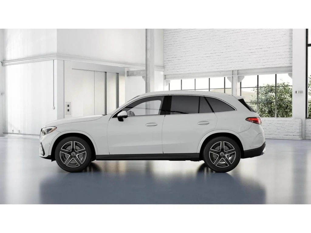 New 2027 White Mercedes-Benz GLC 300 image 34