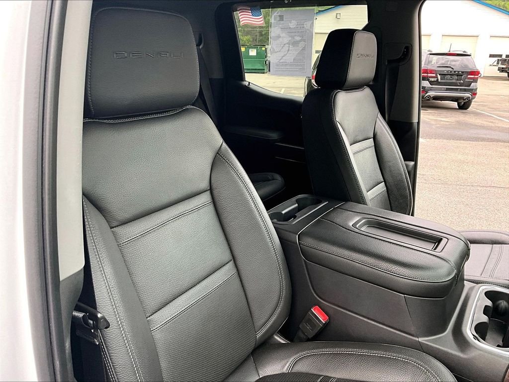 Used 2020 White Frost Tricoat GMC Denali image 11