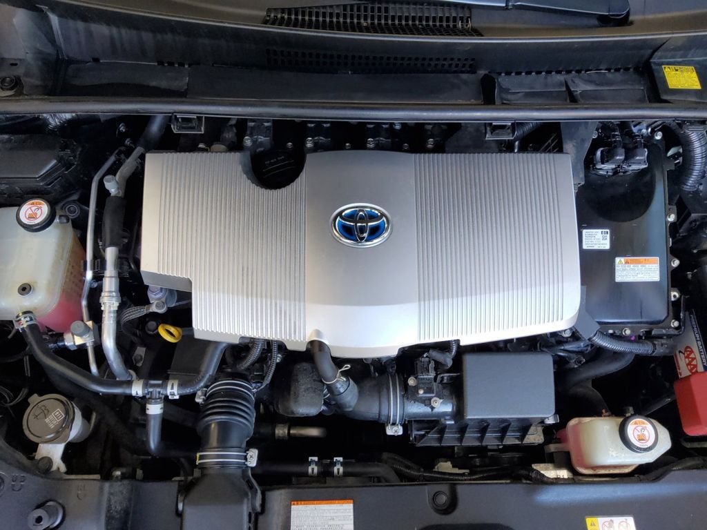 Used 2018 Gray Toyota Two image 20