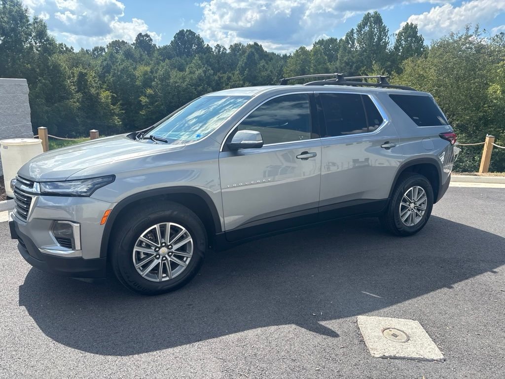 2023 Chevrolet Traverse LT Cloth AWD photo