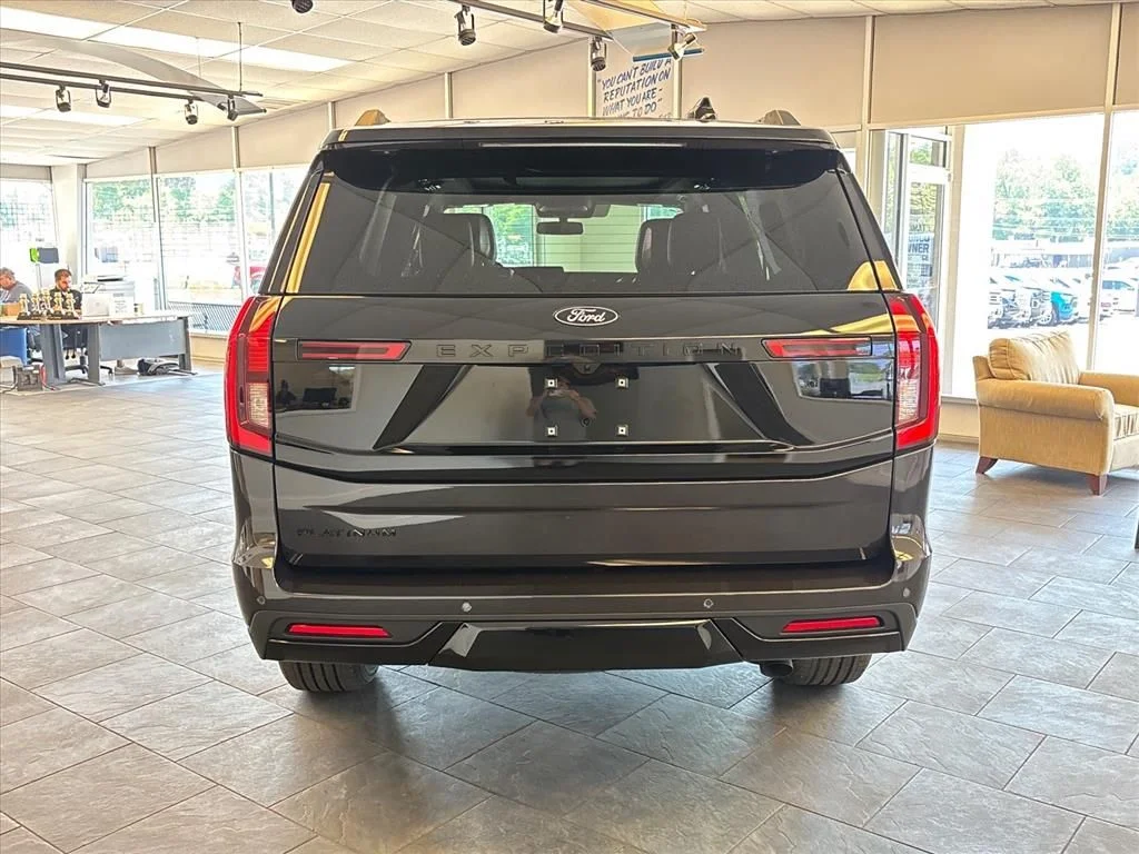 New 2026 Dark Matter Gray Metallic Ford Platinum® image 6
