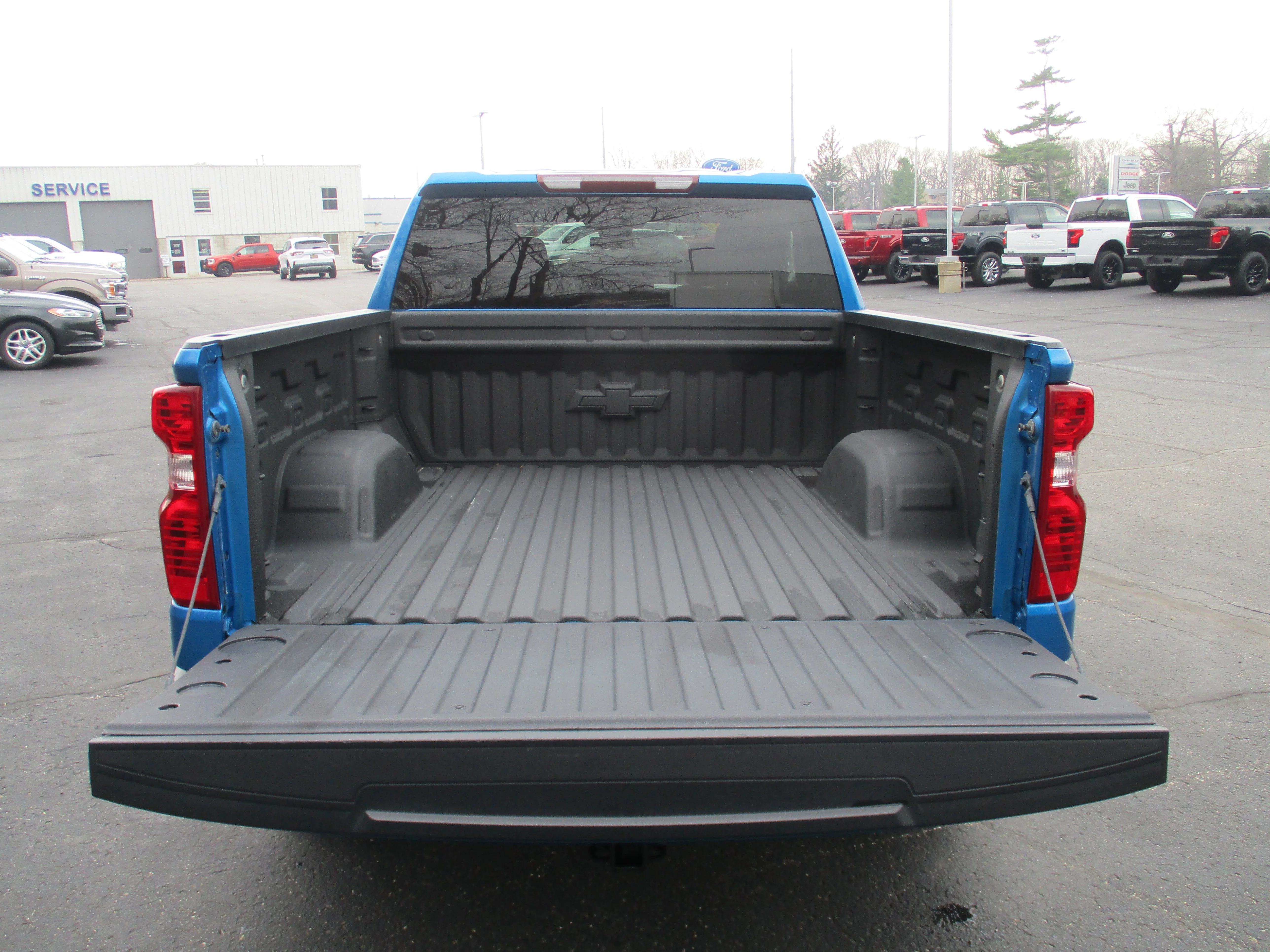 Used 2023 Glacier Blue Metallic Chevrolet LT image 9