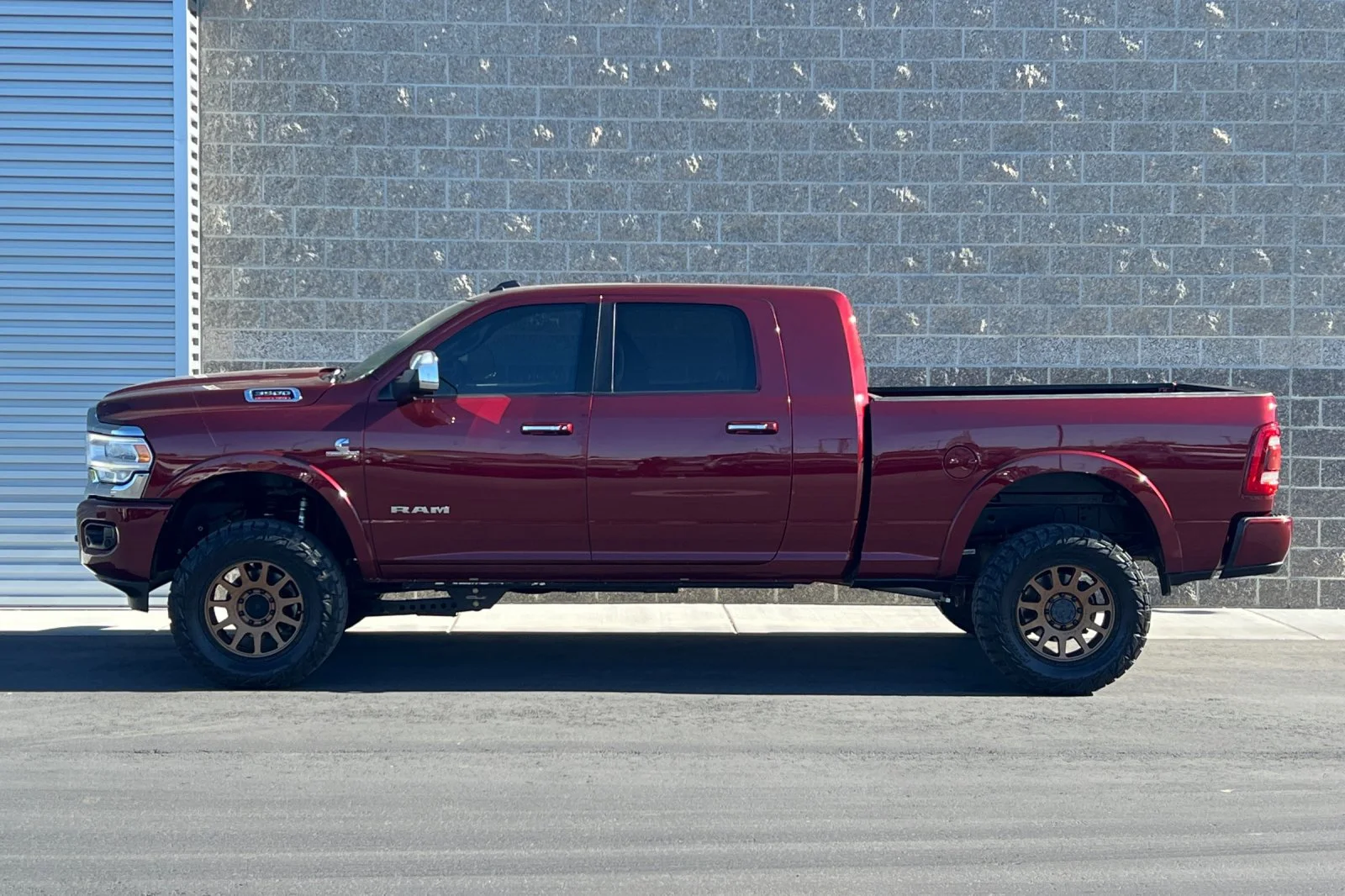 Used 2020 Delmonico Red Pearlcoat Ram Laramie image 6