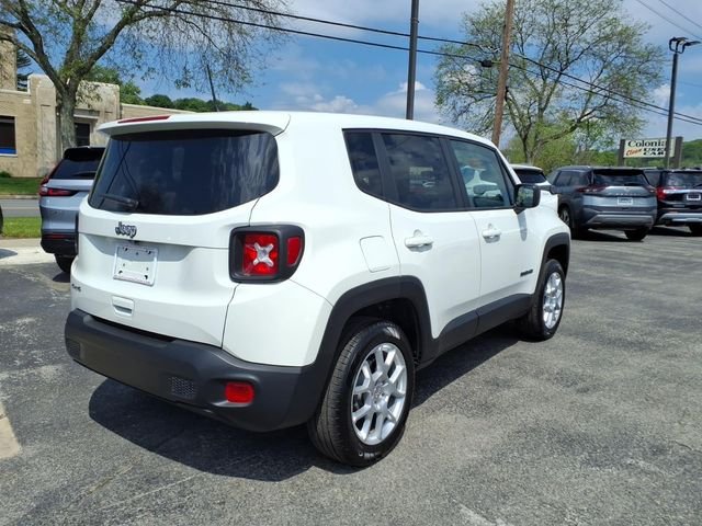 Used 2023 White Jeep Latitude image 5