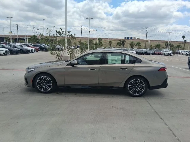 New 2026 Oxide Grey Metallic BMW 530i image 3