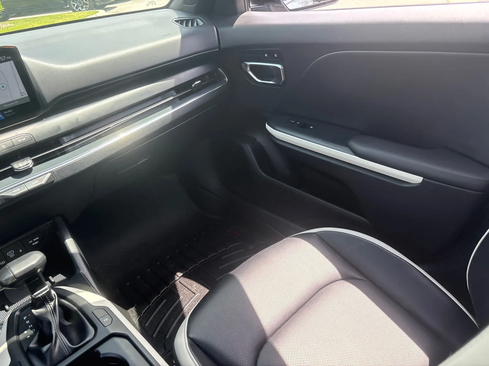 Used 2025 Steel Gray Kia GT-Line image 16