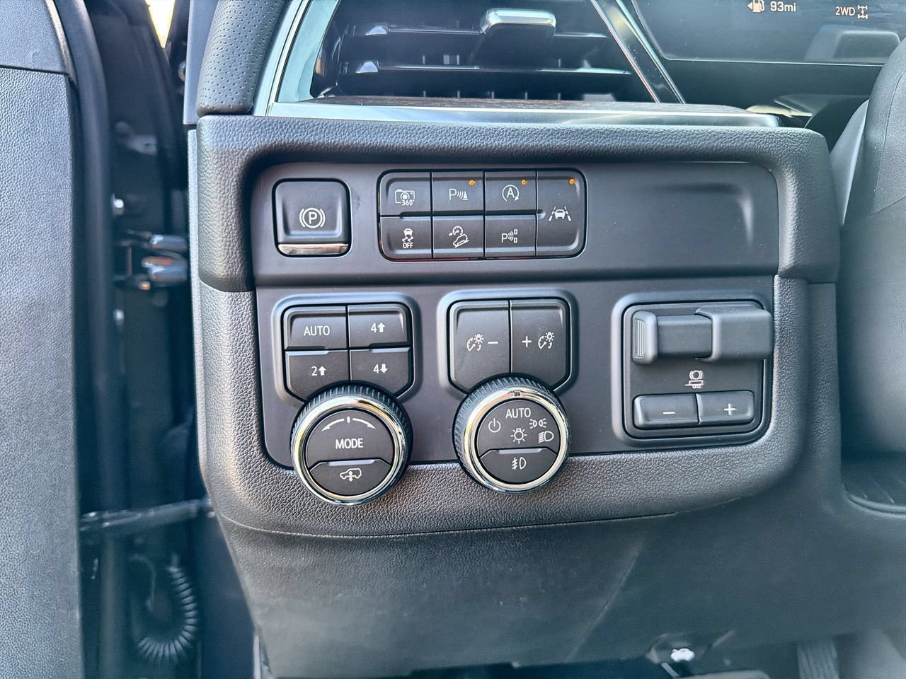 2026 Chevrolet Suburban High Country - Photo 15