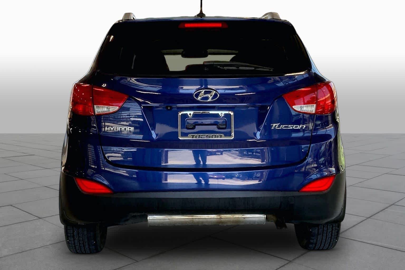 Used 2011 Iris Blue Hyundai GLS image 4