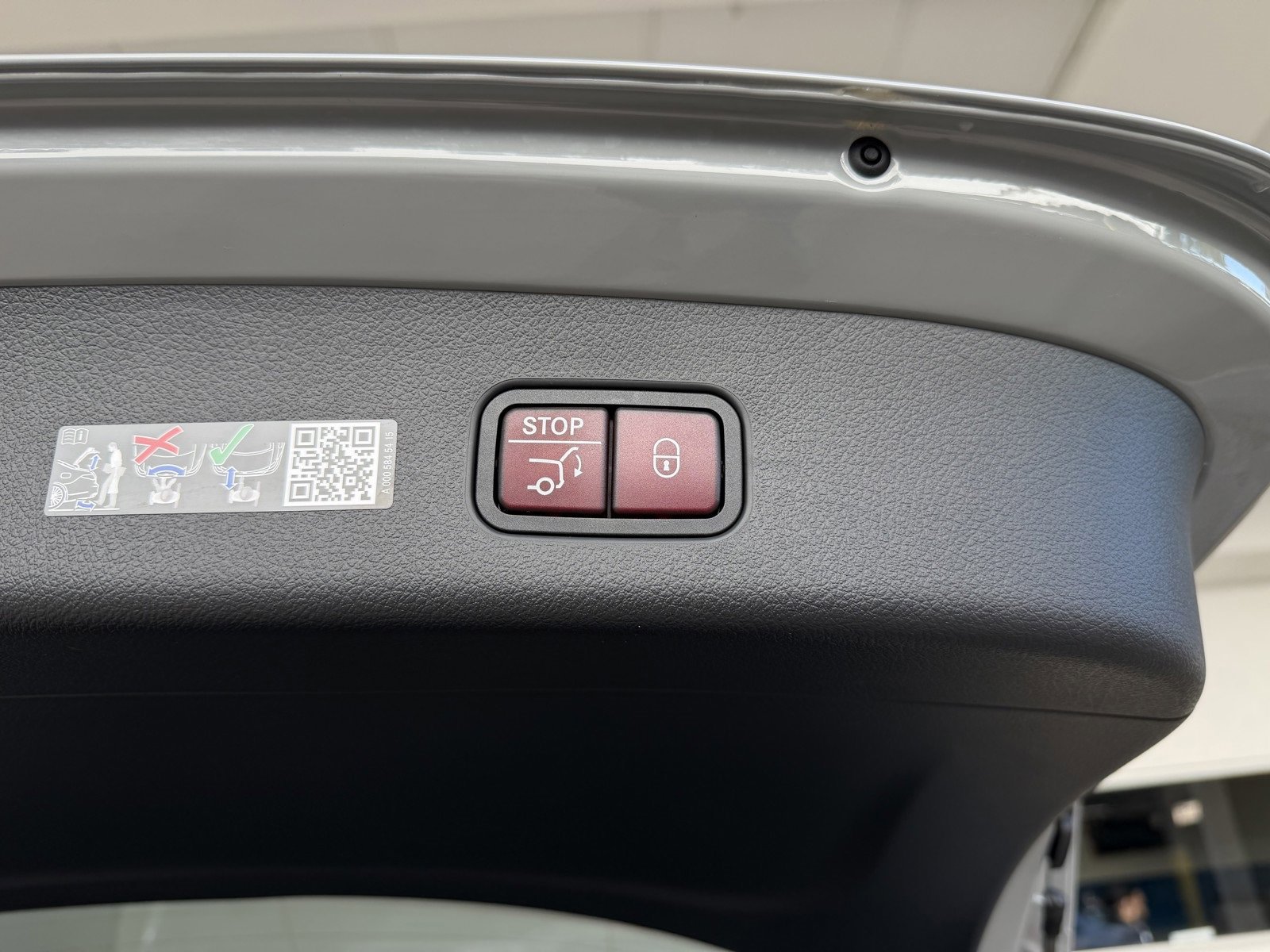New 2026 MANUFAKTUR Alpine Grey Mercedes-Benz GLC 300 image 48