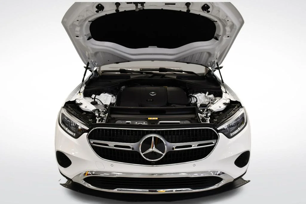 Certified Used 2026 Polar White Mercedes-Benz GLC 300 image 12
