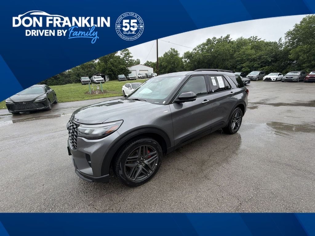 2025 Ford Explorer ST-LINE 4WD (PL535)'s photo