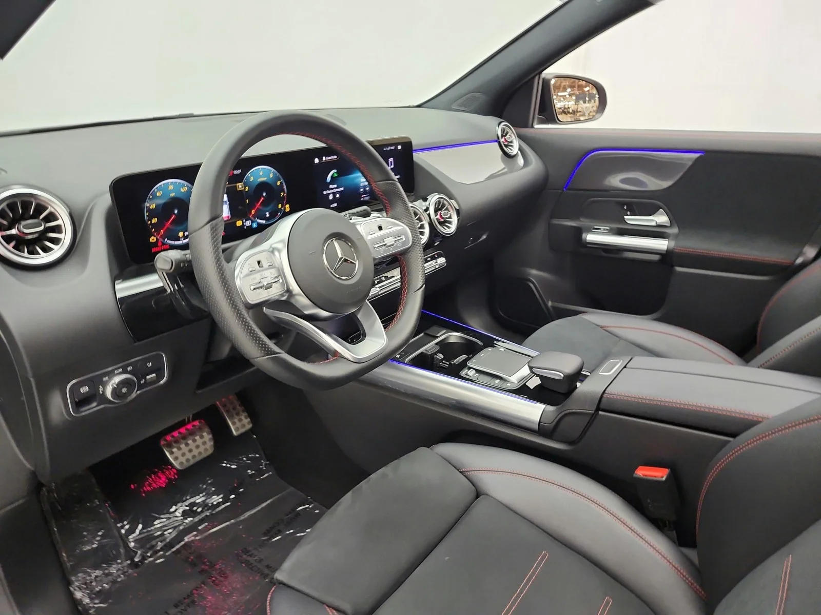 Used 2022 Mountain Grey Metallic Mercedes-Benz GLA 250 SUV image 12