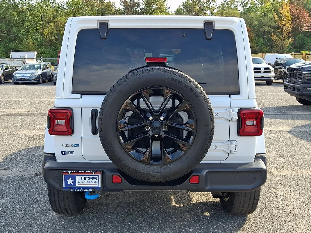 Used 2024 White Jeep Sahara 4xe image 10
