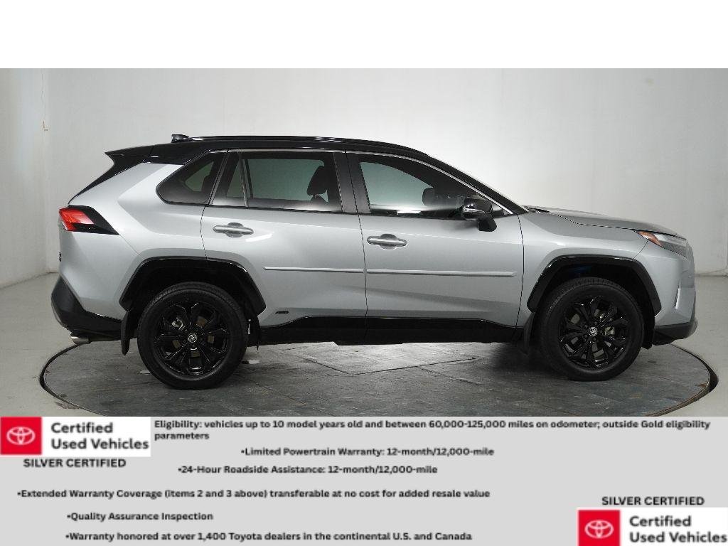 2022 Toyota RAV4 Hybrid XSE photo 2