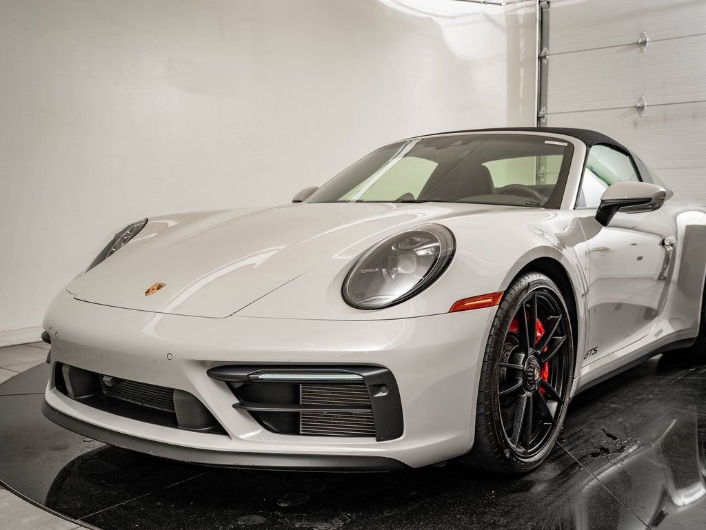 Used 2022 Chalk Porsche Targa 4 GTS image 15
