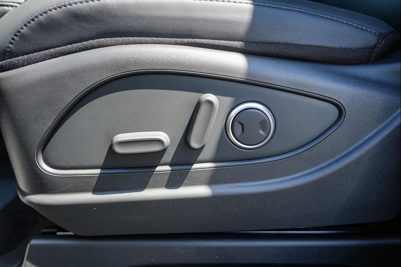 New 2026 Black Hyundai SEL image 22