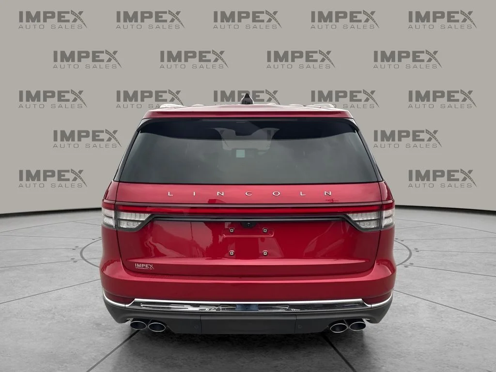 Used 2025 Red Lincoln Reserve image 4