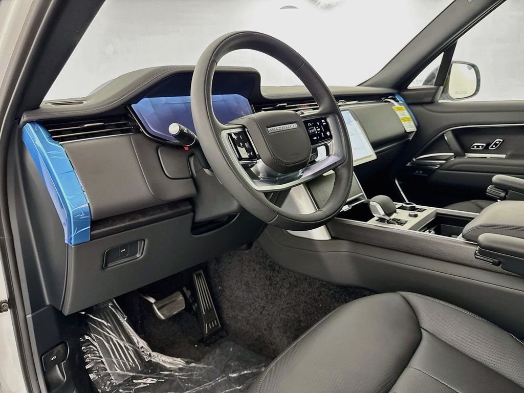 New 2027 Fuji White Land Rover SE image 9