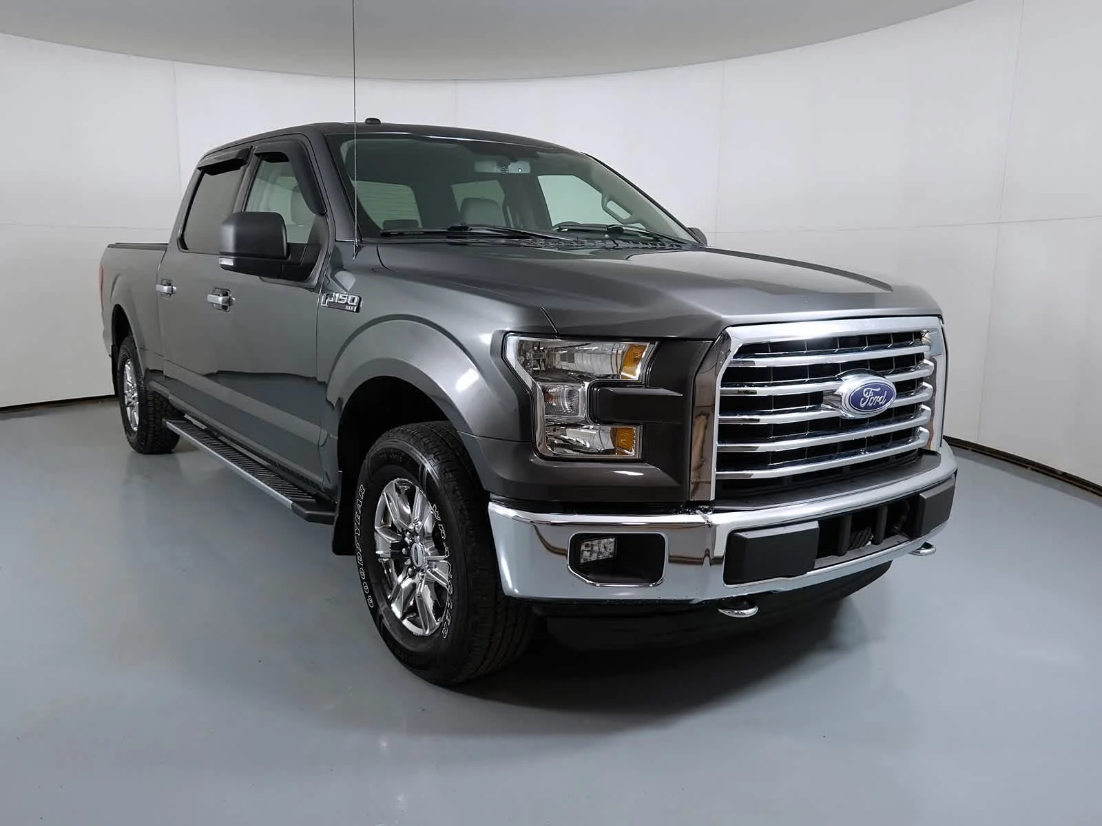 2016 Ford F-150 XLT 4x4 SuperCrew 157 in's photo