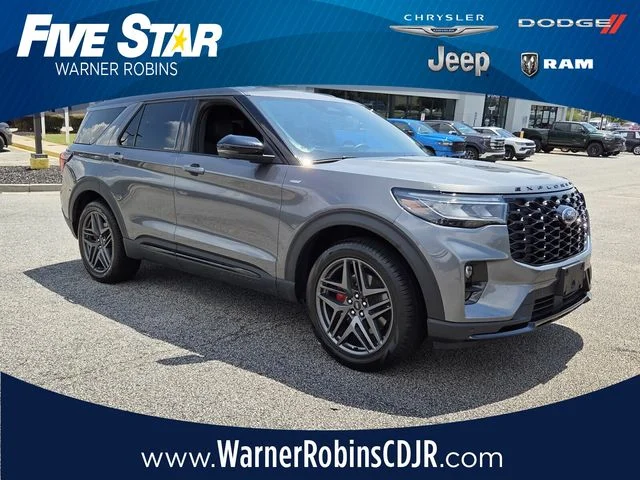 Used 2025 Gray Ford ST-Line image 1