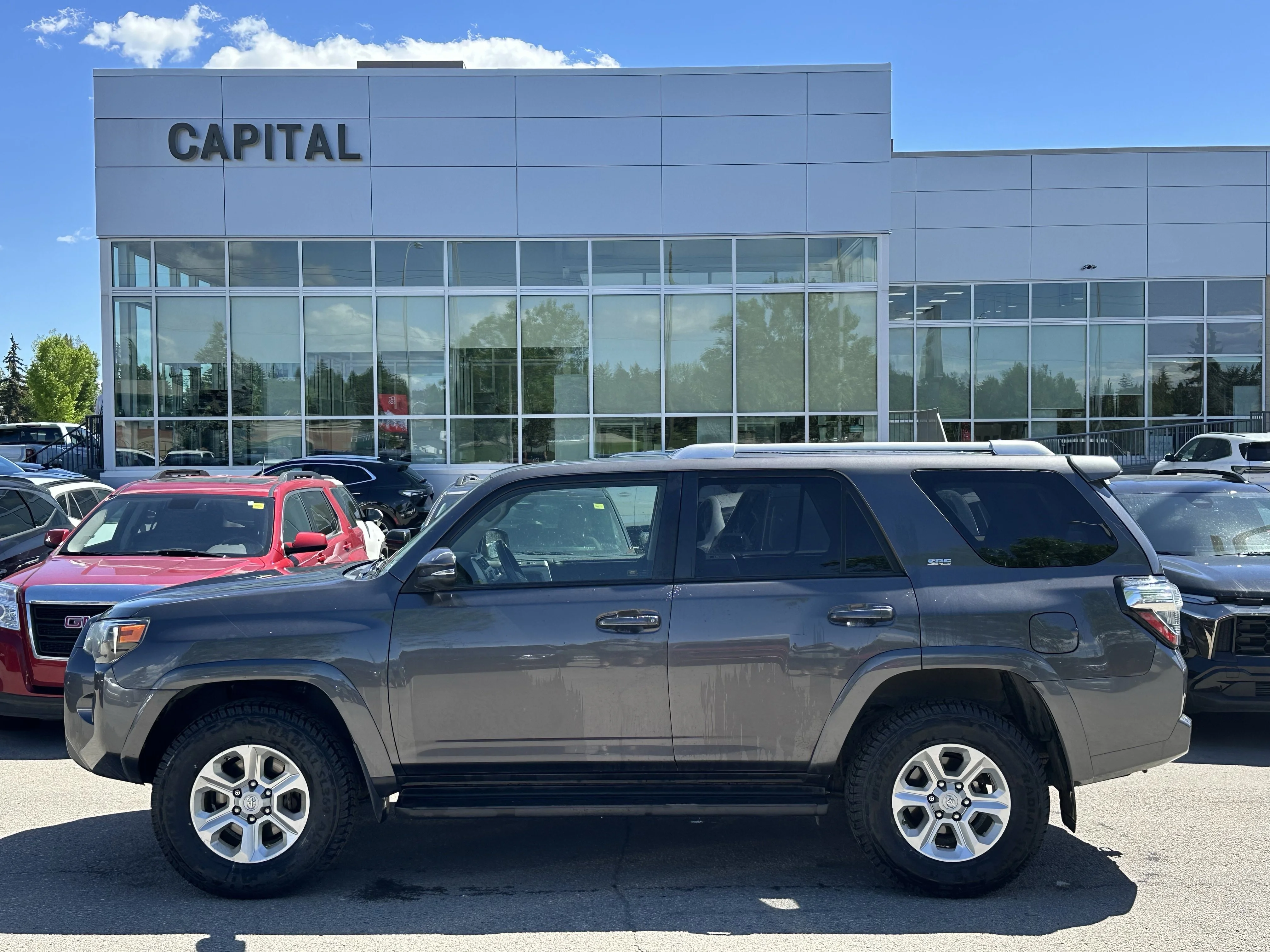 Used 2015 Gray Toyota SR5 image 3